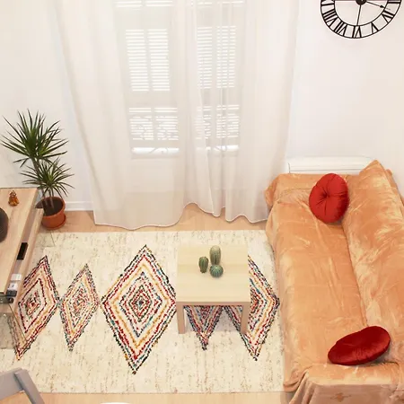 Lofty - Massena Sq - 5 Min Walk * Nice